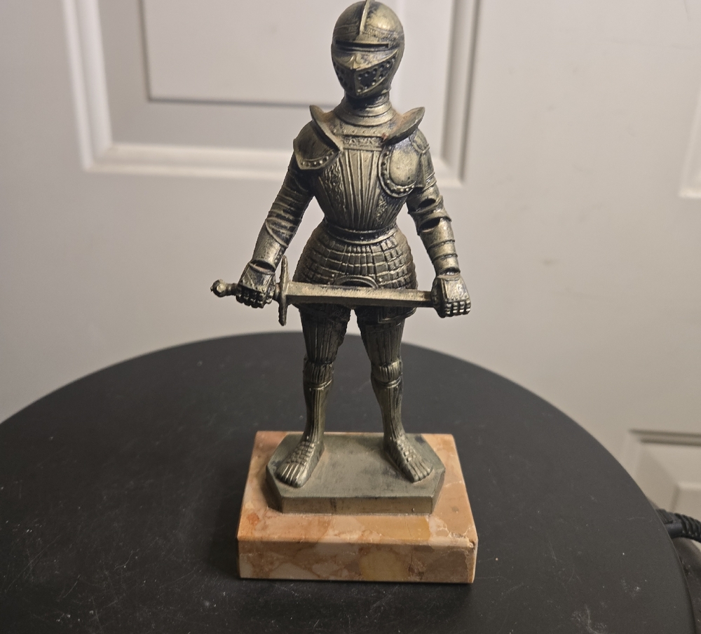 Depose Italy 71 Silver Knight Figurine on Marble Base